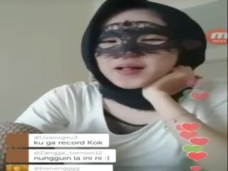 Mlive Indonesia jilbab hitam