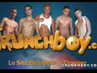 Удивителни група възрастен филм банда трясък amator без презерватив в париж за crunchboy