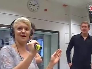 Cfnm pagtitig peter tricks sa radio video