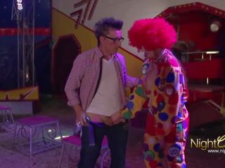 Im zirkus conny fickt hol clown, gratis hd seks 52