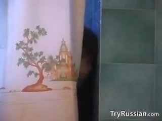 Russians sprawka tyłek do usta w the łazienka