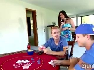Perv stráca v poker ale konce jebanie jeho priatelia veľký milfka