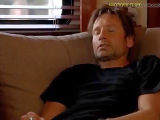 Sarah pushtet pa sytjena skenë në californication.