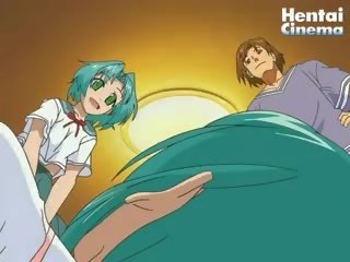 Blyg hentai blue-haired fågelunge blir henne fittor finger och