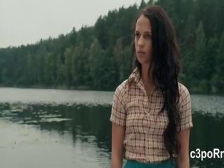 Alicia vikander überlegen szene