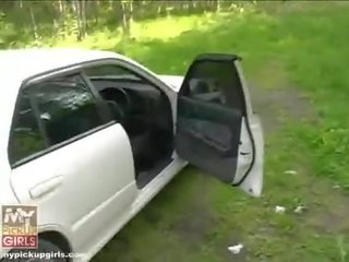 Hooker Mouthfucked On The Side Of The Road