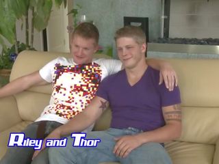 Riley & thor en homosexual sexo película