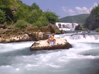 Dora venter - waterfall xxx filma