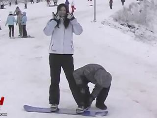 एशियन कपल क्रेज़ी snowboarding और यौन एडवेंचर्स vid