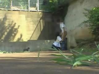 Adolescente tendo porno em o parque