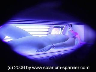 Solarium voyeur