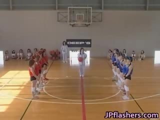 Asiatique basketball players sont sur