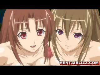 Trois manga filles projection son desirable corps quand prendre bain