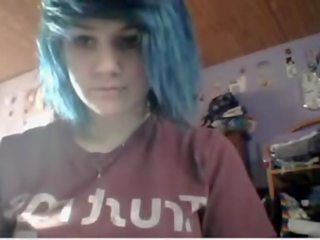 Swell Emo Chick Does Nude Cam video