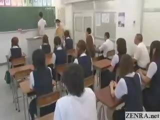 Jauns japānieši transfer studente iet kails uz skola apģērbta sievete kails vīrietis